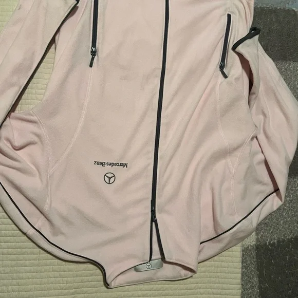 Women's Mercedes Pink and grey Jacket - Picture 4 of 5
